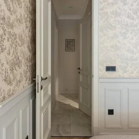 Great In Apartment *